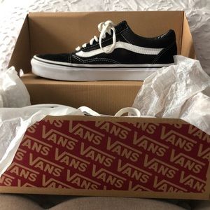 Black lace vans
